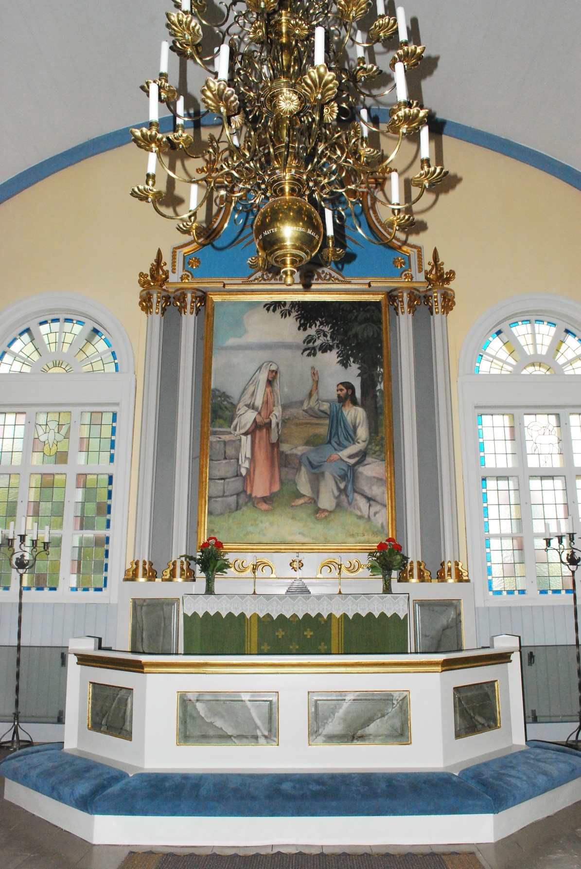 Bild på altaruppsatsen i Bergö kyrka.